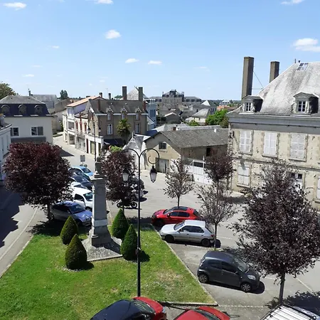 Simple, Calme Et Fonctionnel Apartment Argentonnay