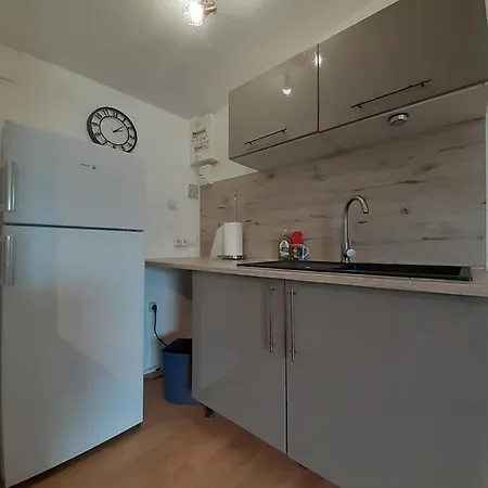 Apartment Simple, Calme Et Fonctionnel Argentonnay
